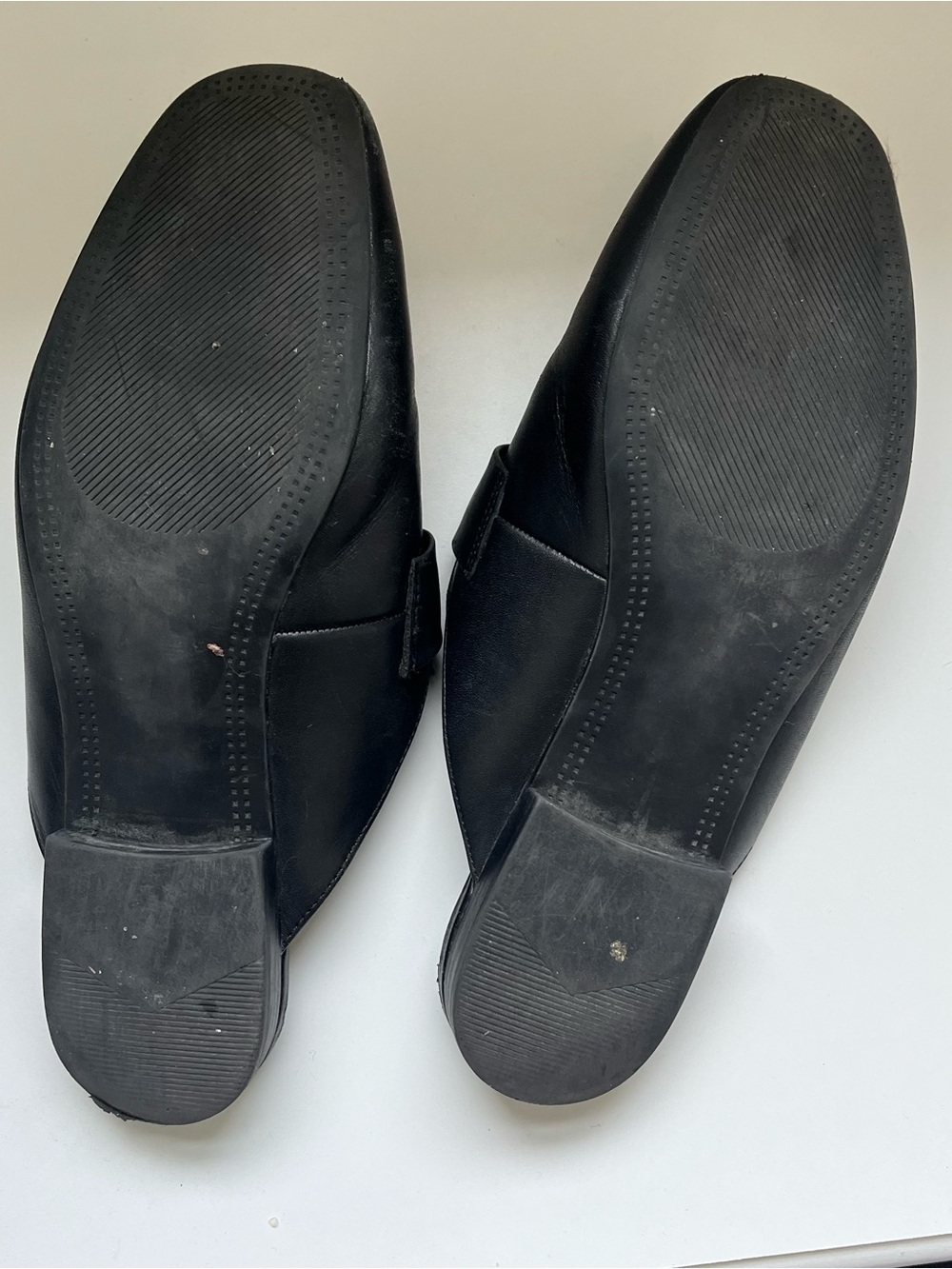 Steve Madden Women’s Black Leather Slip-On Loafers with Gold Bit - Picture 5 of 5